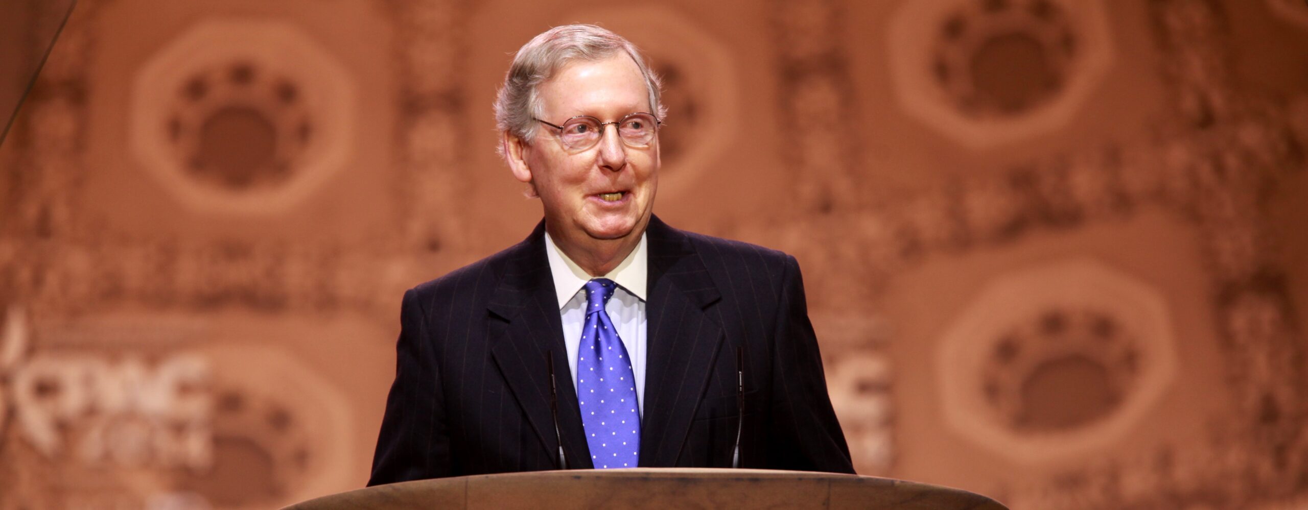 Mitch McConnell freezes at press conference and is escorted away